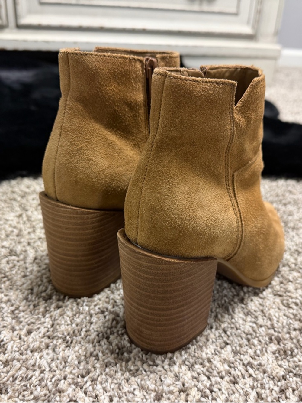 Nine West Women's Tan Suede Ankle Booties Stacked Heel 6.5 Pointed - Picture 4 of 8